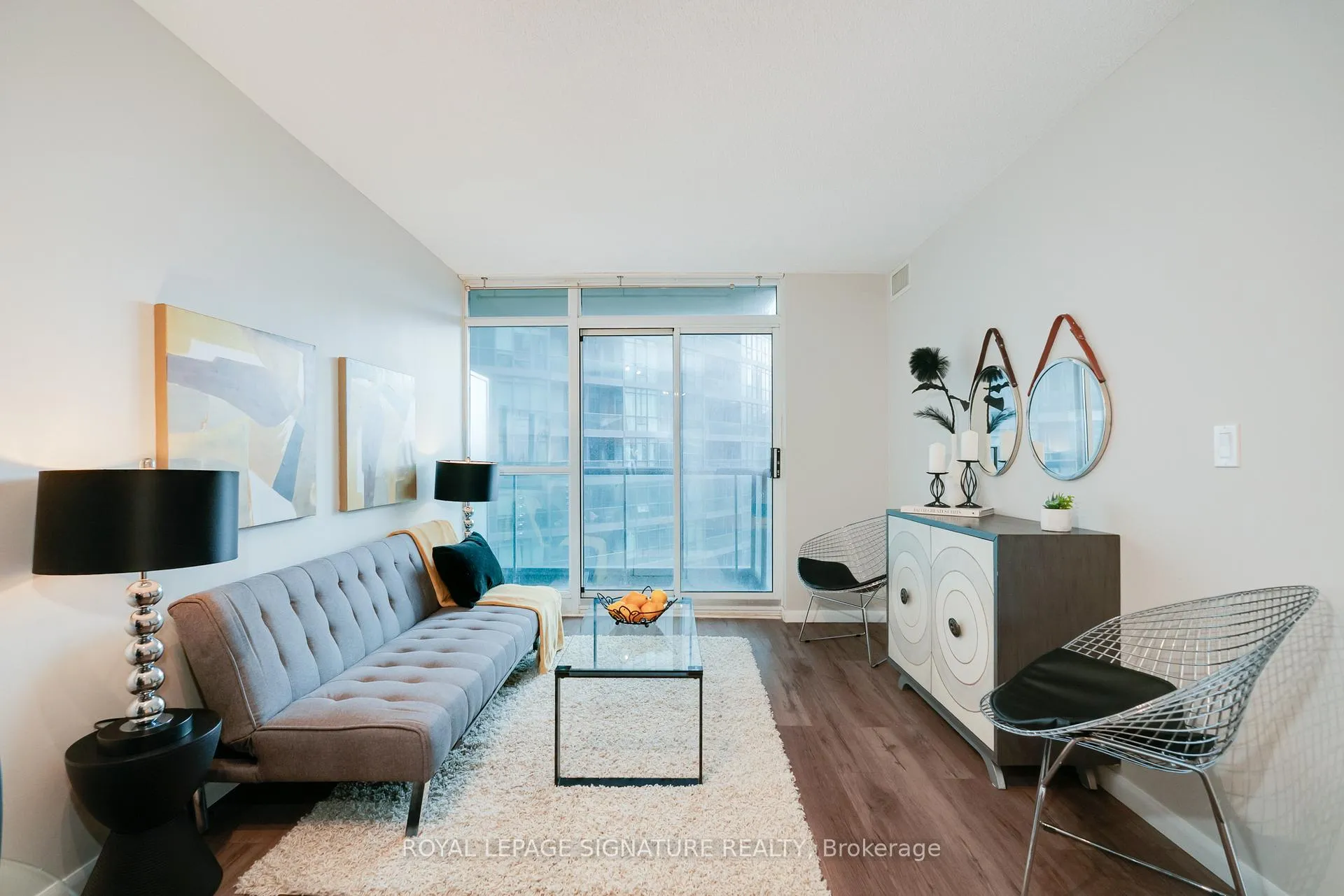 Photo 4 of Unit 617, 219 Fort York Boulevard, Toronto, Niagara — HOMEH