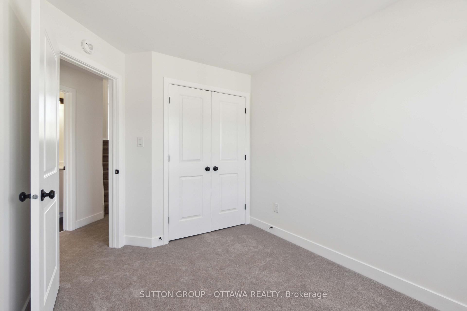 Photo 17 of 90 Staples Boulevard, Smiths Falls — HOMEH