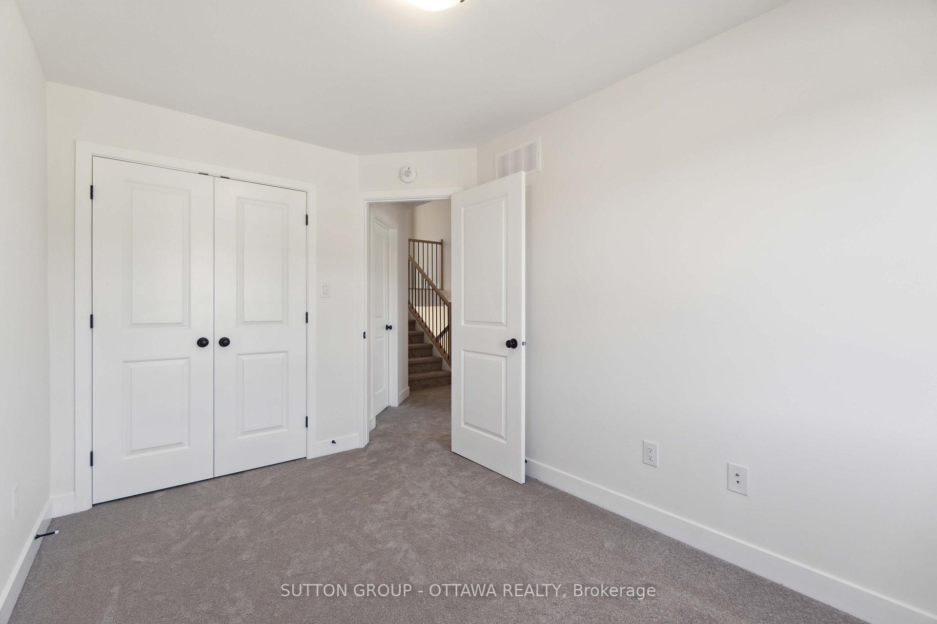 Photo 18 of 90 Staples Boulevard, Smiths Falls — HOMEH
