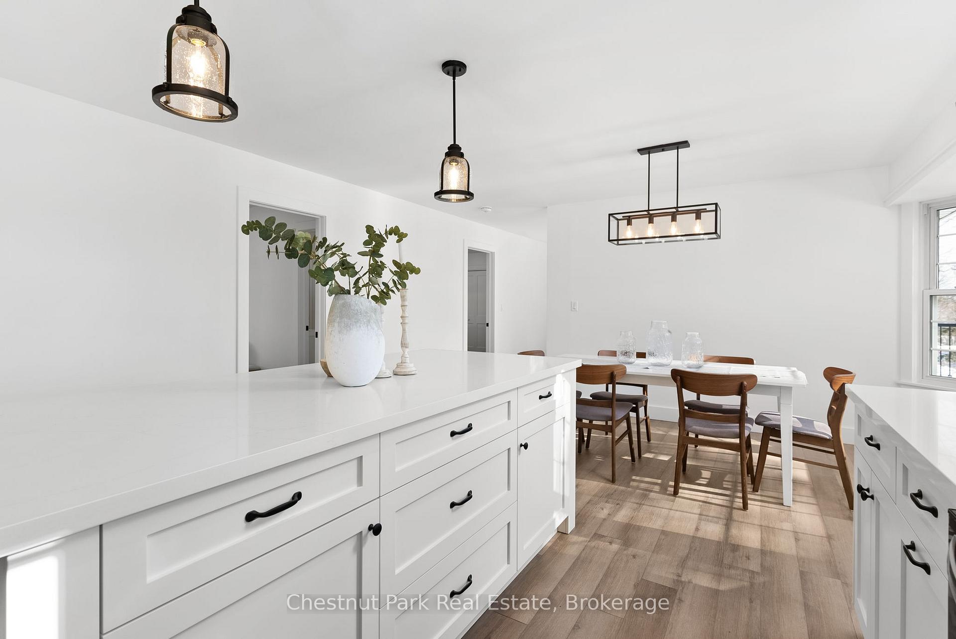 Photo 10 of 16 Clifford Street, Seguin — HOMEH