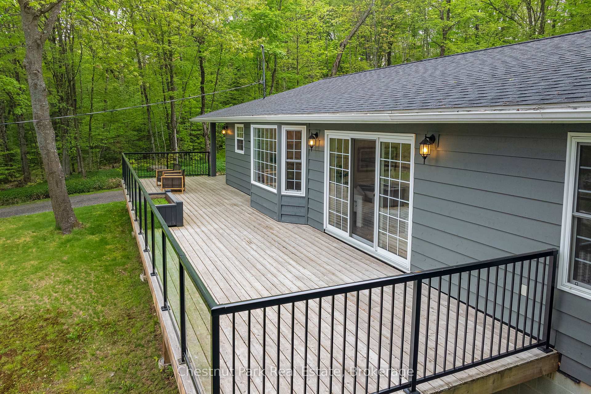 Photo 33 of 16 Clifford Street, Seguin — HOMEH