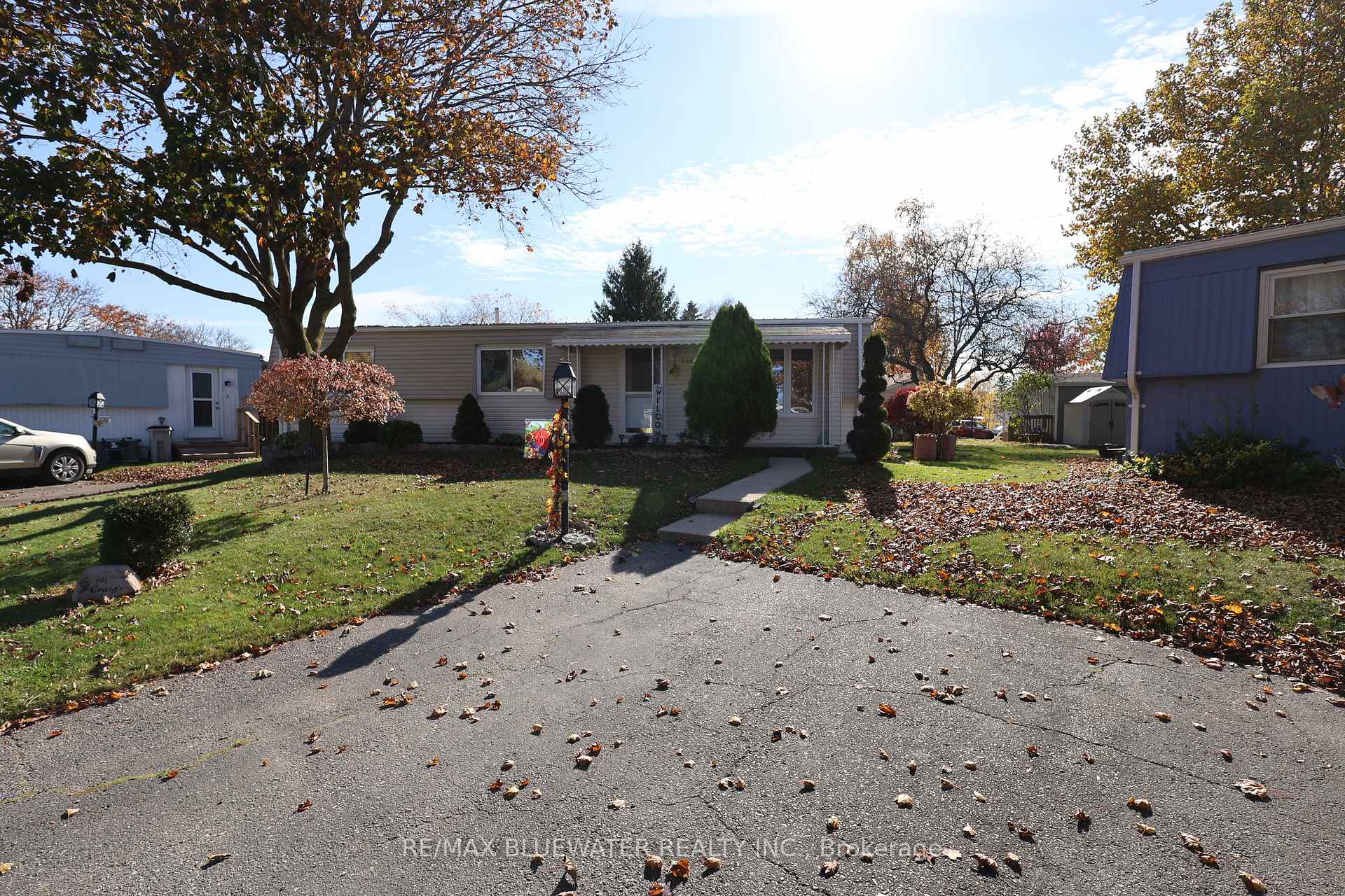 Photo 3 of 266 Pebble Beach Parkway, South Huron, Stephen — HOMEH