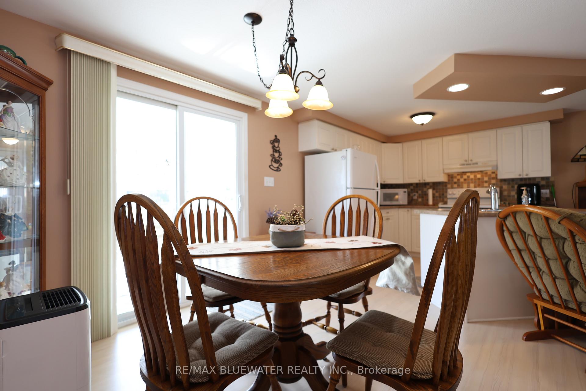 Photo 14 of 266 Pebble Beach Parkway, South Huron, Stephen — HOMEH