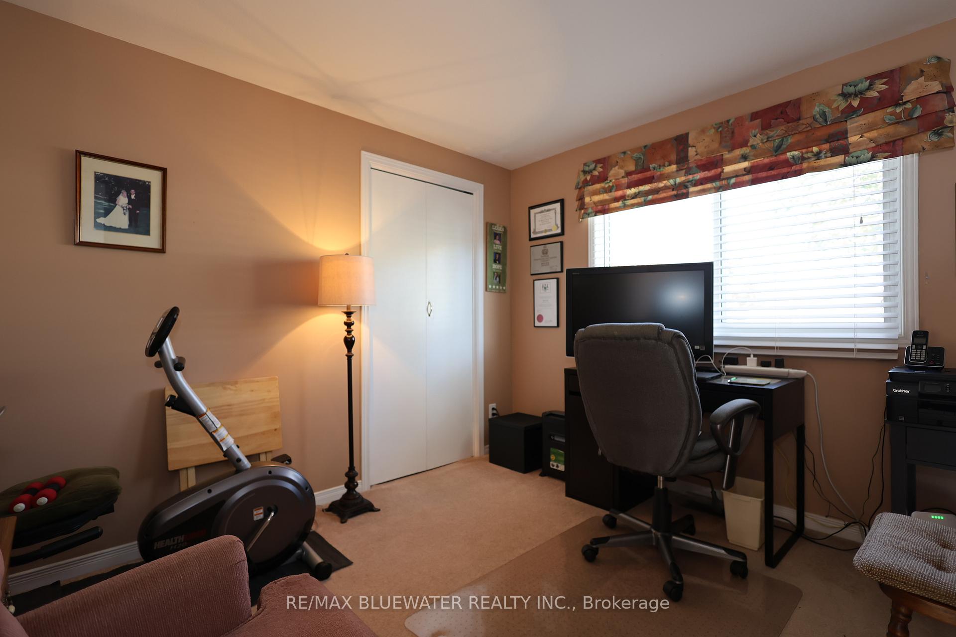 Photo 17 of 266 Pebble Beach Parkway, South Huron, Stephen — HOMEH