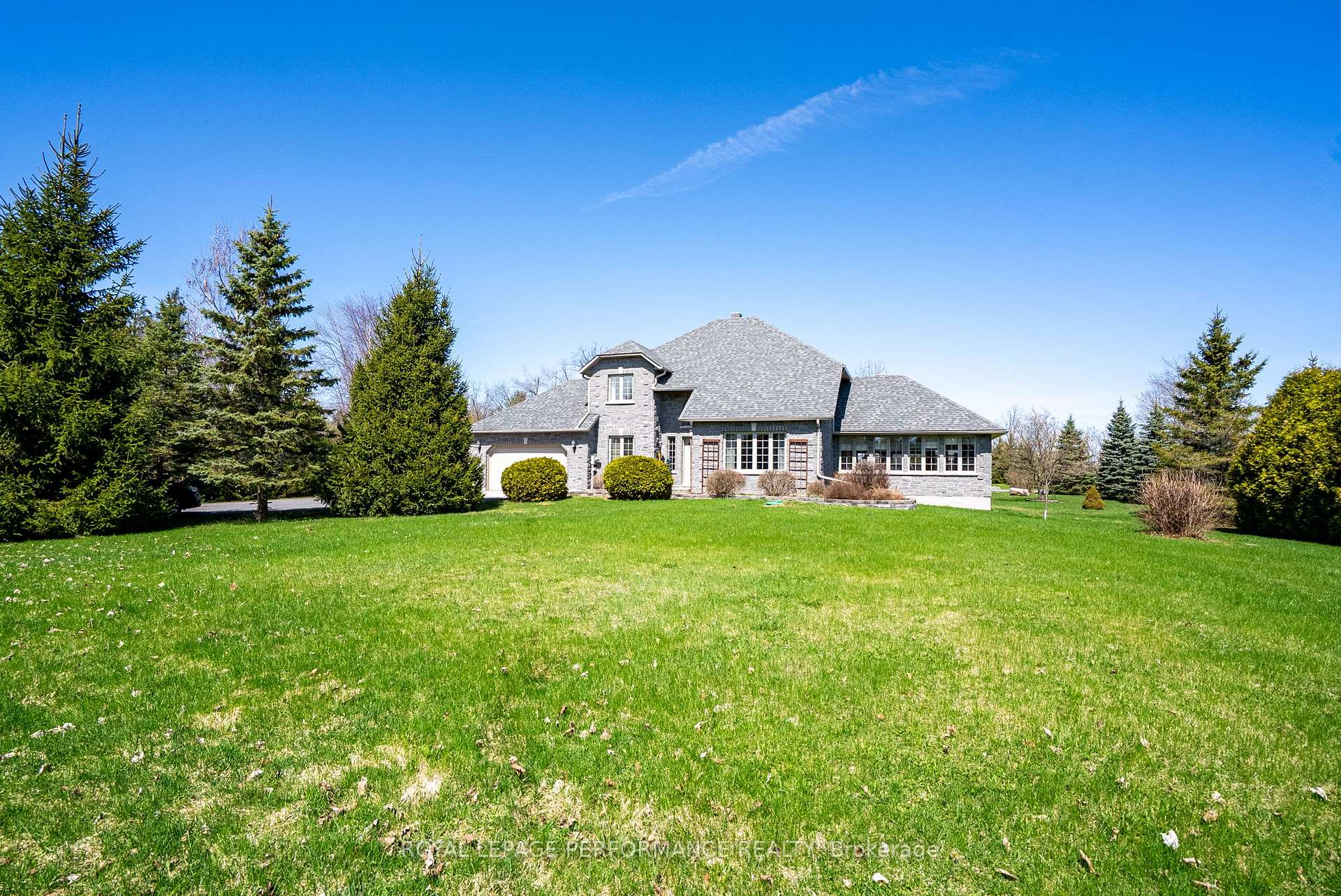 Photo 2 of 19051 County 18 Road, South Glengarry, South Glengarry (Charlottenburgh) Twp — HOMEH