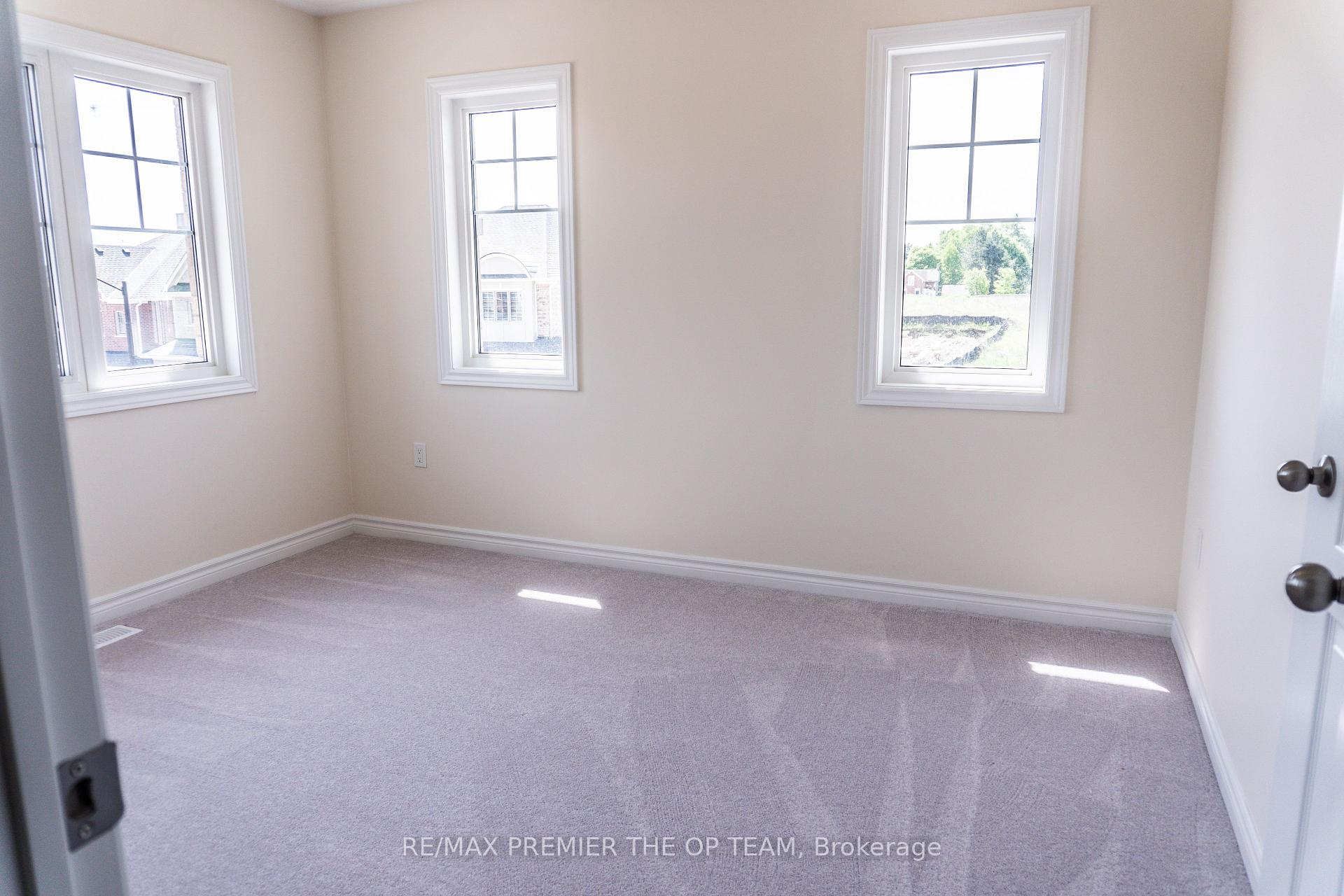 Photo 38 of 154 North Garden Boulevard, Scugog, Port Perry — HOMEH
