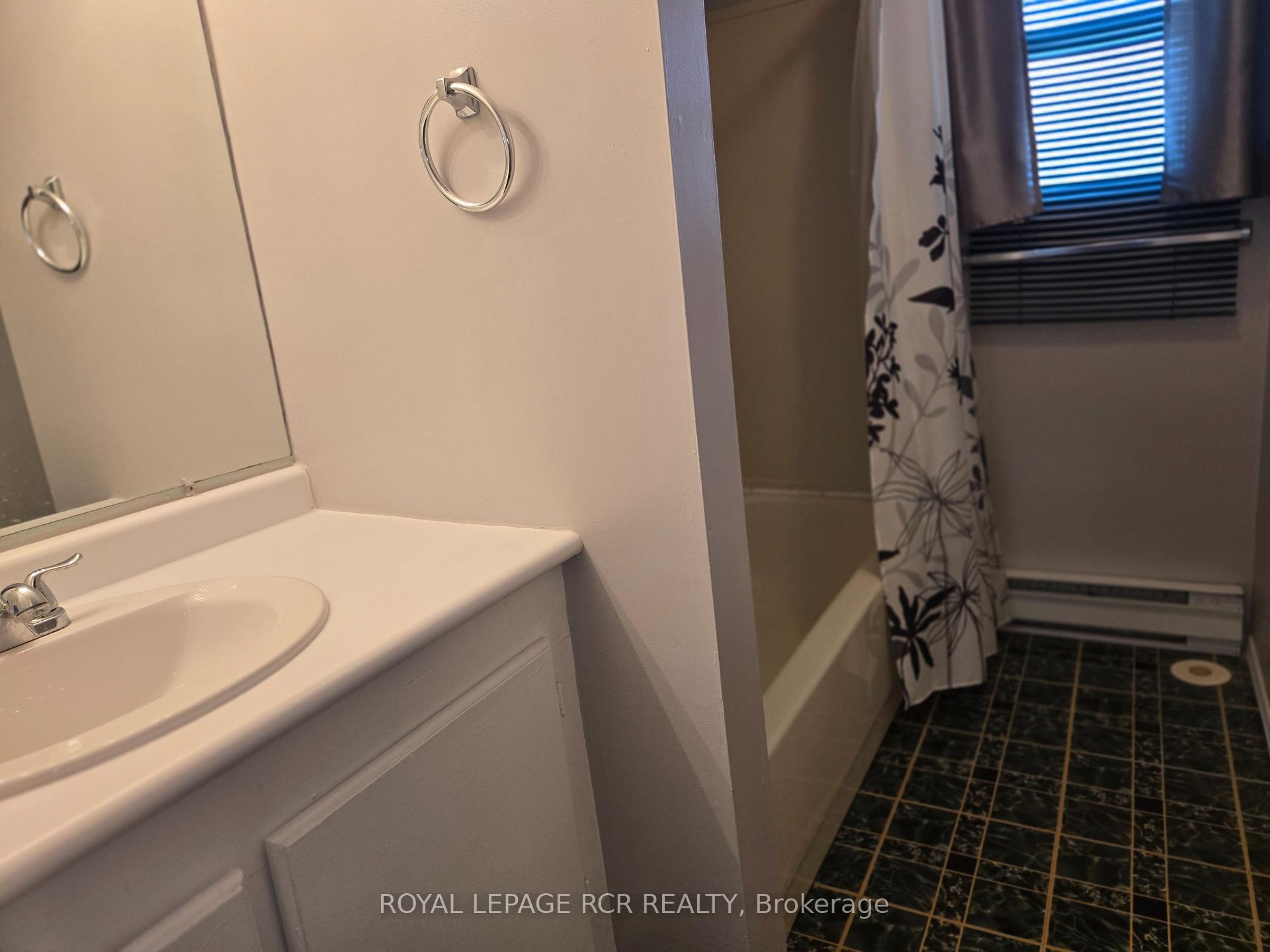 Photo 5 of 412 Robert Street, Shelburne — HOMEH