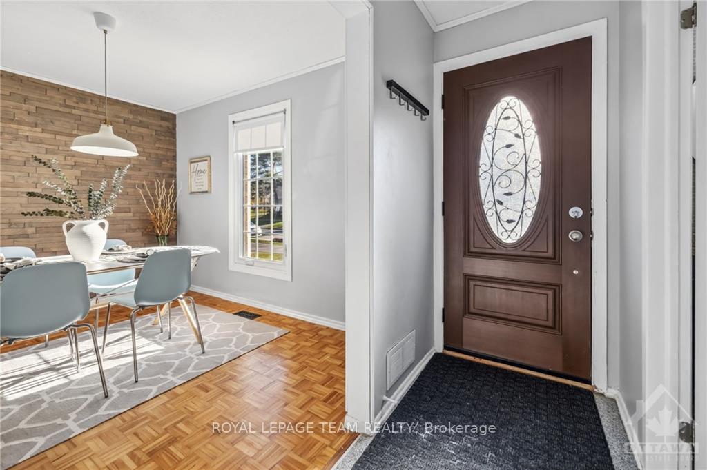 Photo 3 of 347 Monterey Drive, Ottawa, Leslie Park — HOMEH