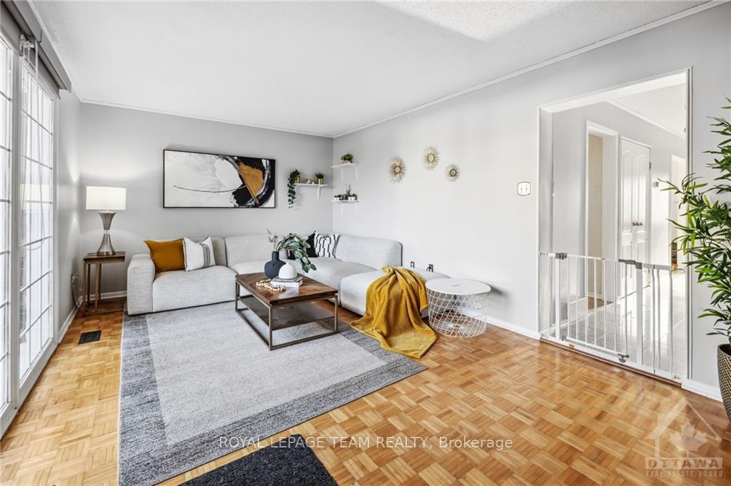 Photo 4 of 347 Monterey Drive, Ottawa, Leslie Park — HOMEH