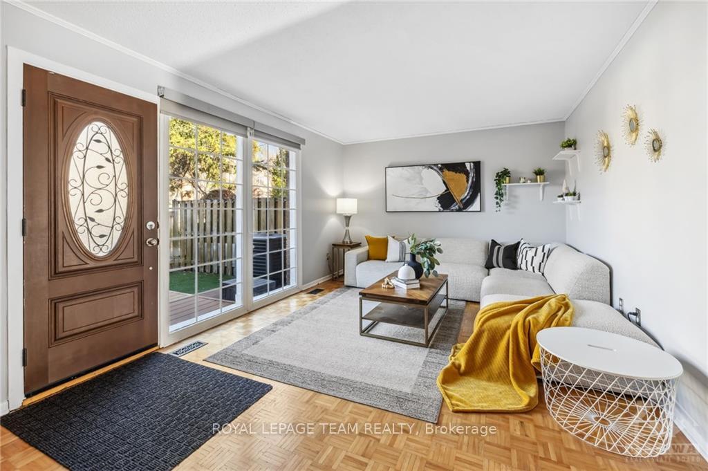 Photo 5 of 347 Monterey Drive, Ottawa, Leslie Park — HOMEH