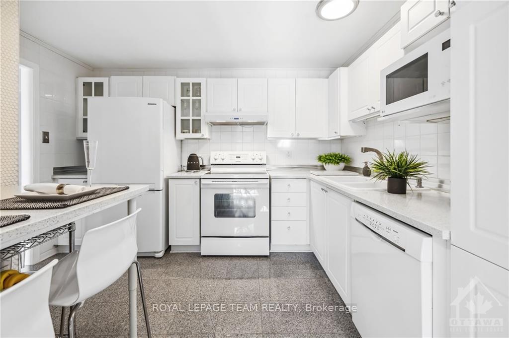 Photo 9 of 347 Monterey Drive, Ottawa, Leslie Park — HOMEH