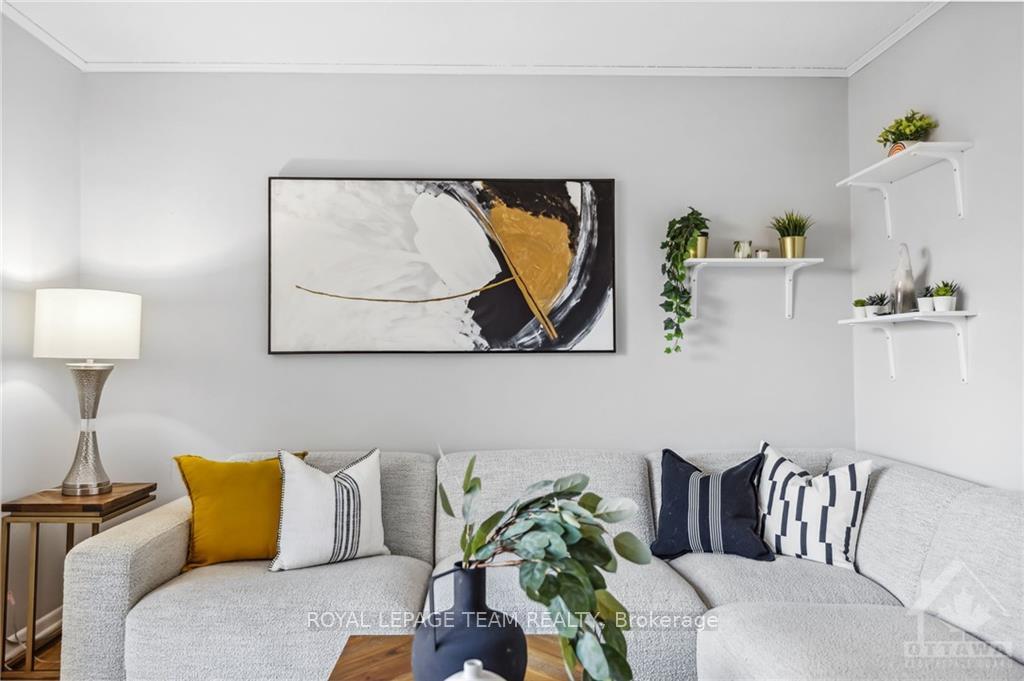 Photo 13 of 347 Monterey Drive, Ottawa, Leslie Park — HOMEH