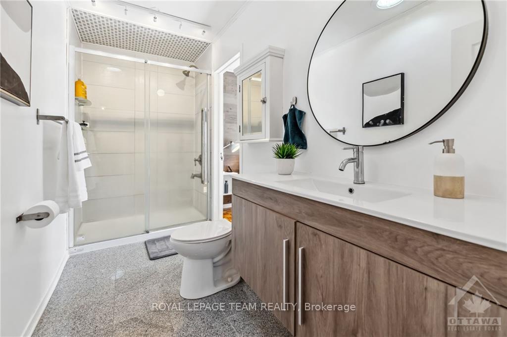Photo 18 of 347 Monterey Drive, Ottawa, Leslie Park — HOMEH