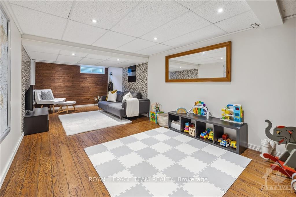 Photo 22 of 347 Monterey Drive, Ottawa, Leslie Park — HOMEH