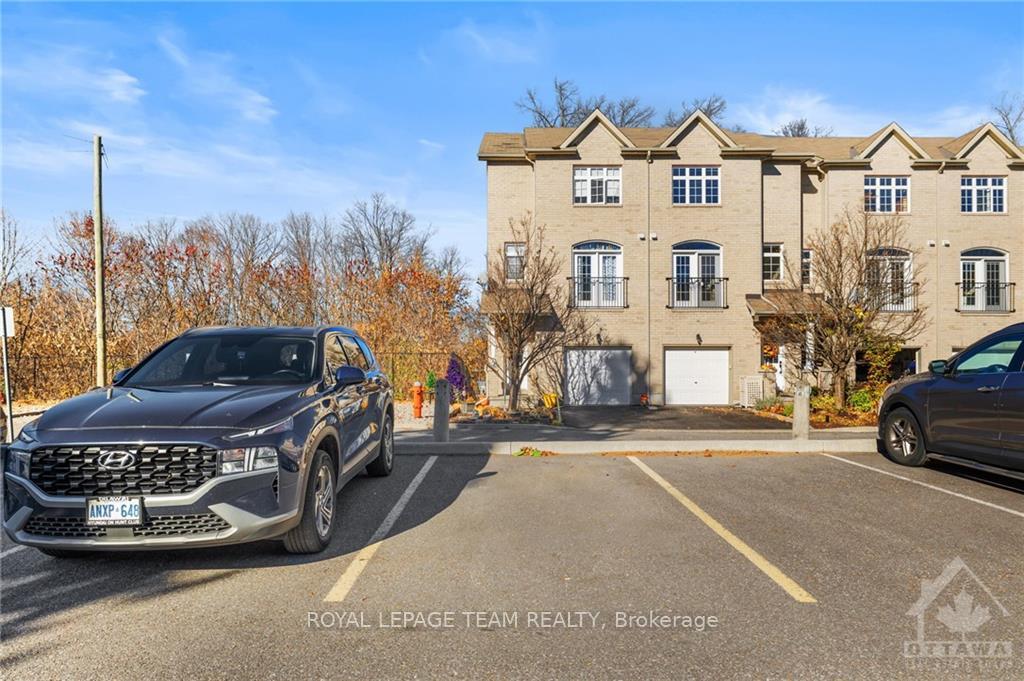 Photo 30 of 347 Monterey Drive, Ottawa, Leslie Park — HOMEH