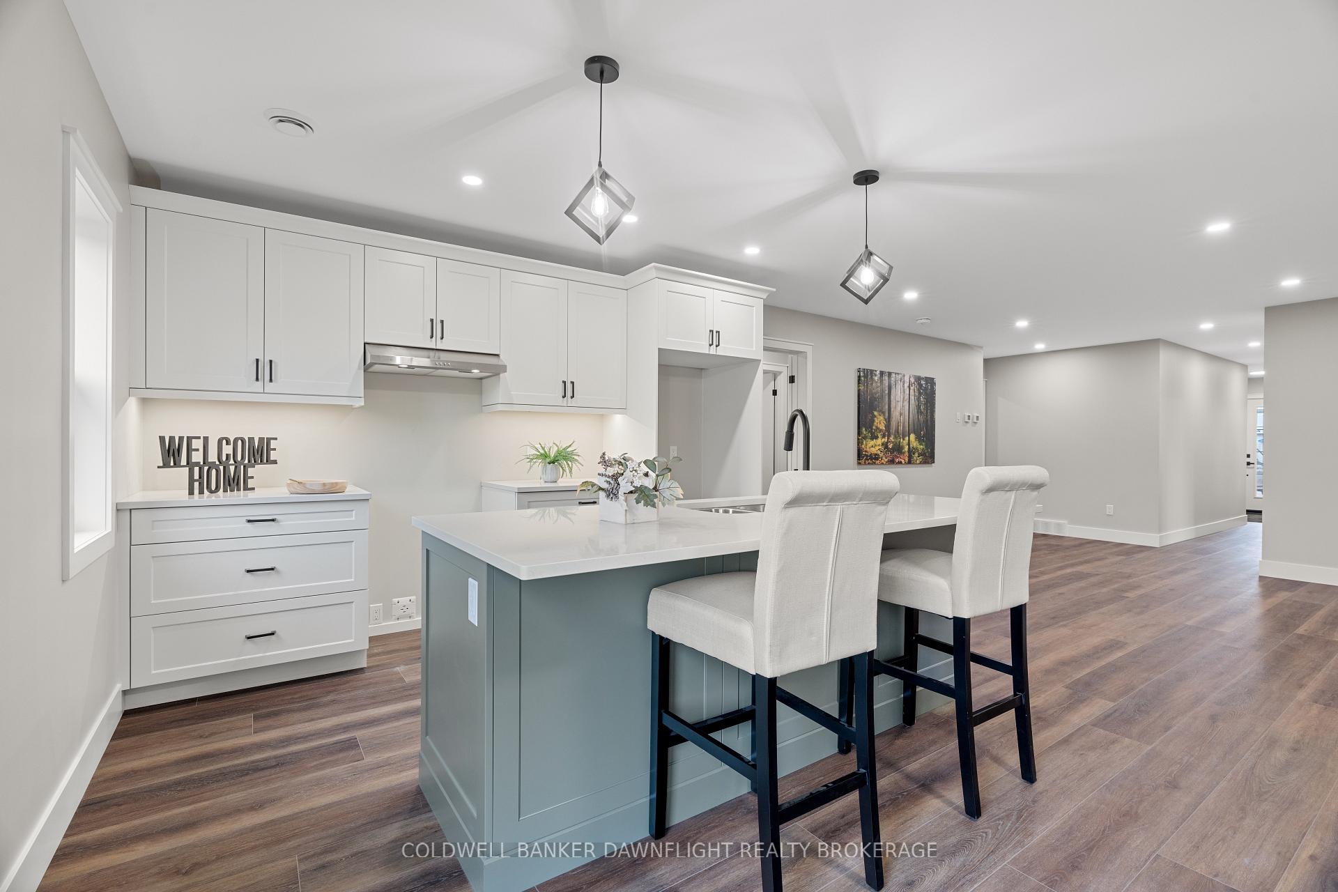 Photo 4 of 137 Victoria Avenue E, South Huron, Stephen — HOMEH
