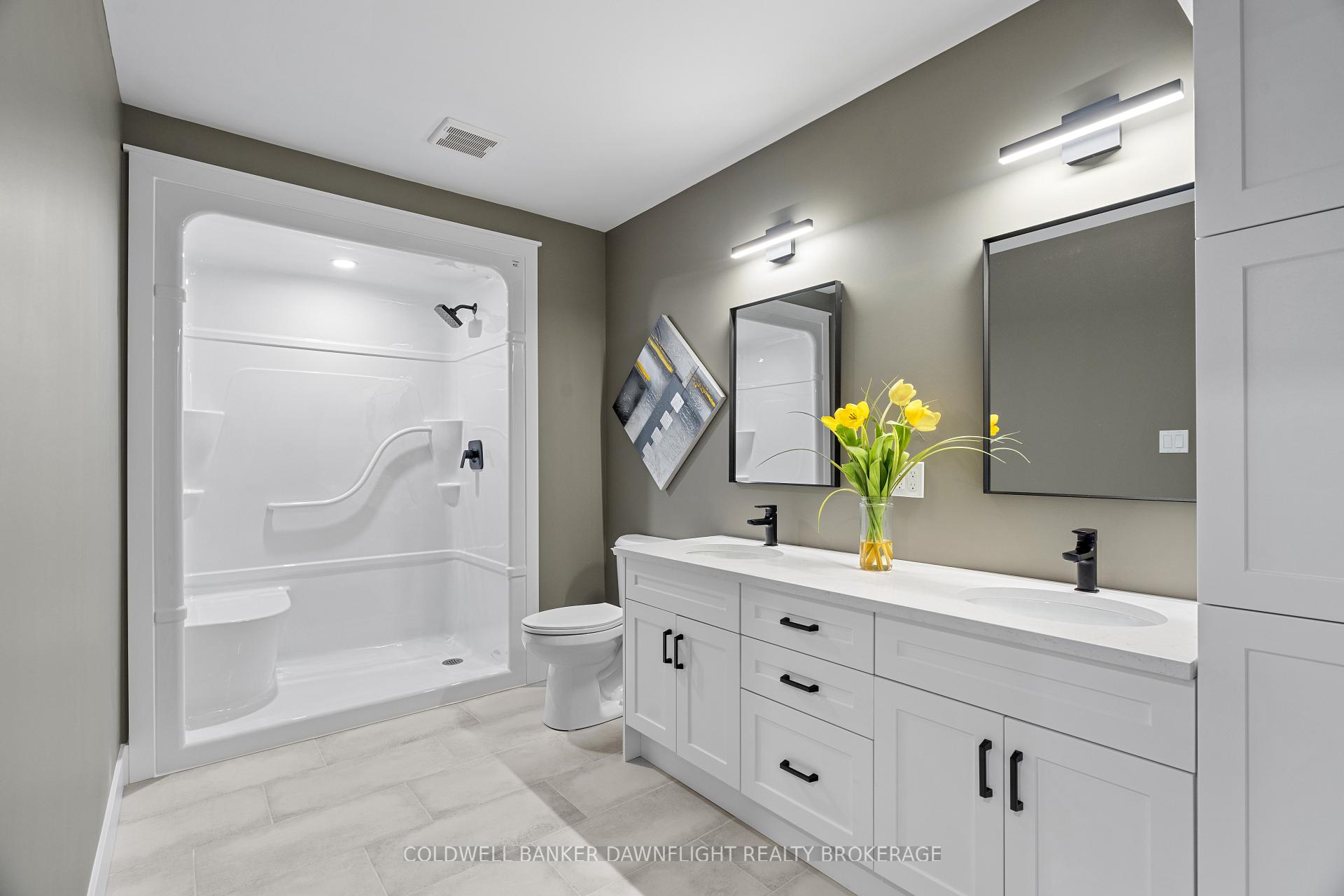 Photo 10 of 137 Victoria Avenue E, South Huron, Stephen — HOMEH
