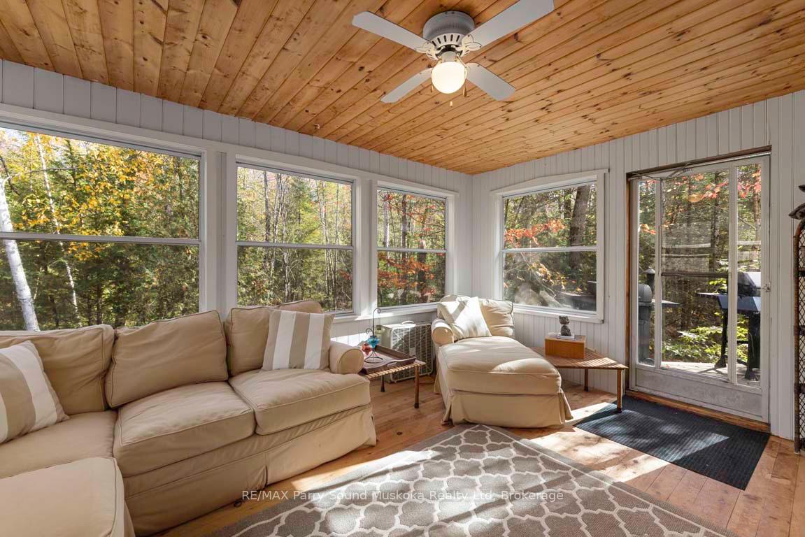 Photo 2 of 33 Humphrey Drive, Seguin — HOMEH