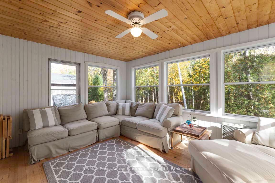 Photo 3 of 33 Humphrey Drive, Seguin — HOMEH