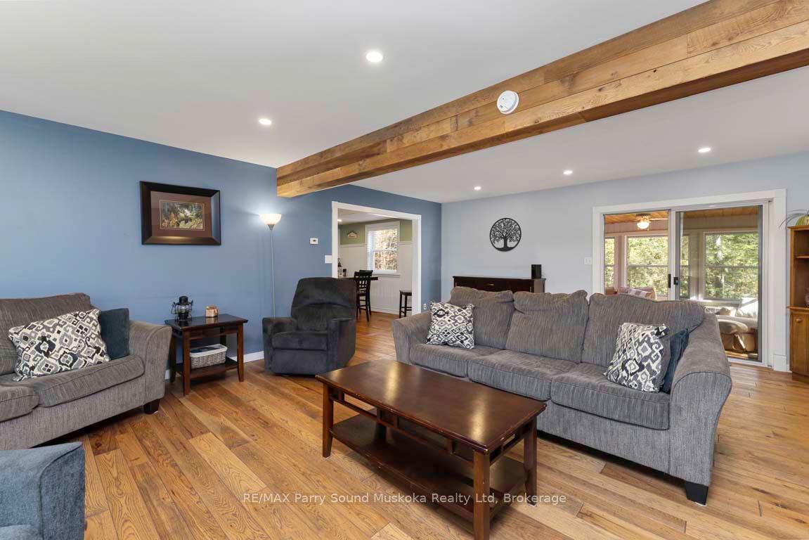 Photo 6 of 33 Humphrey Drive, Seguin — HOMEH