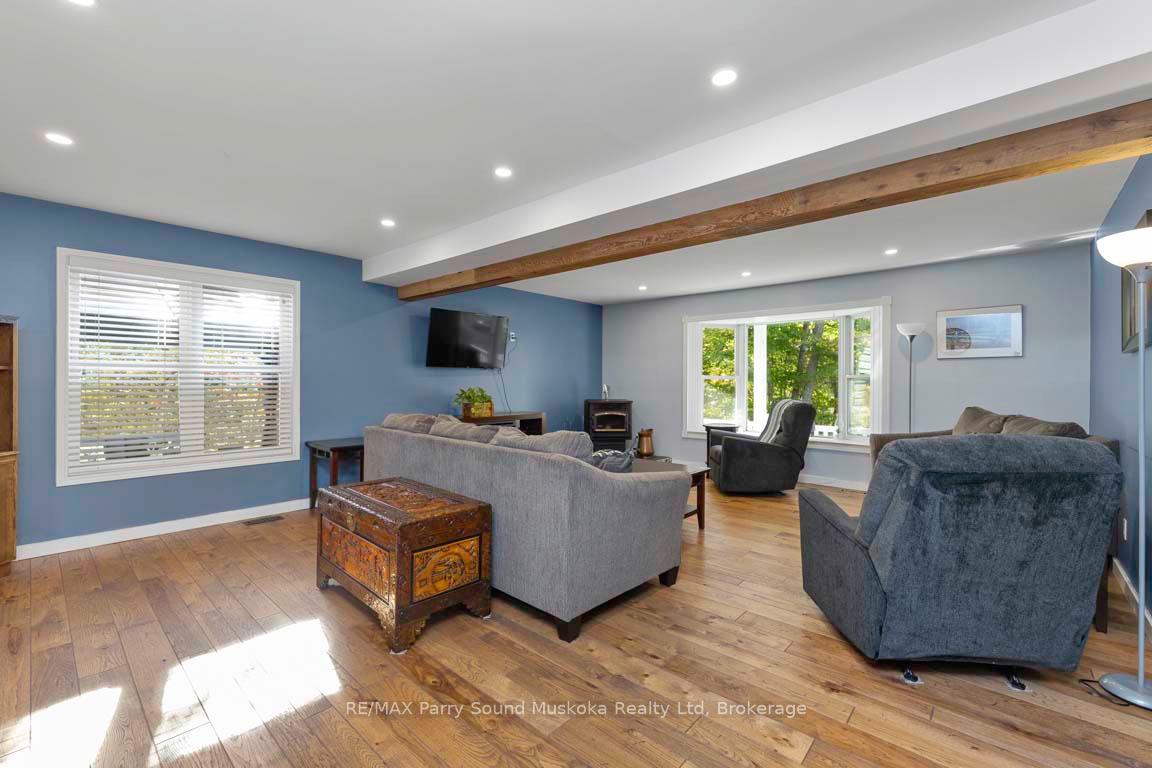 Photo 8 of 33 Humphrey Drive, Seguin — HOMEH