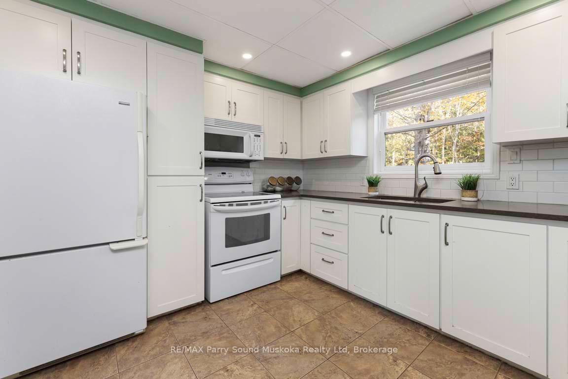 Photo 13 of 33 Humphrey Drive, Seguin — HOMEH