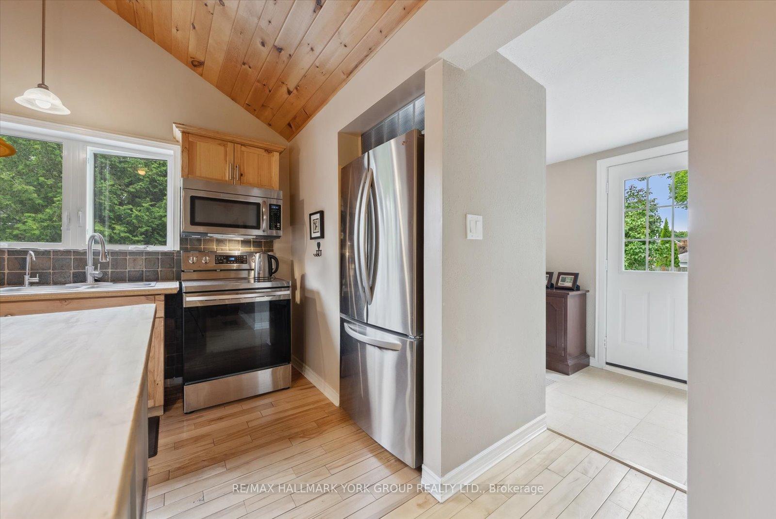 Photo 15 of 78 Allan Street, Scugog, Port Perry — HOMEH