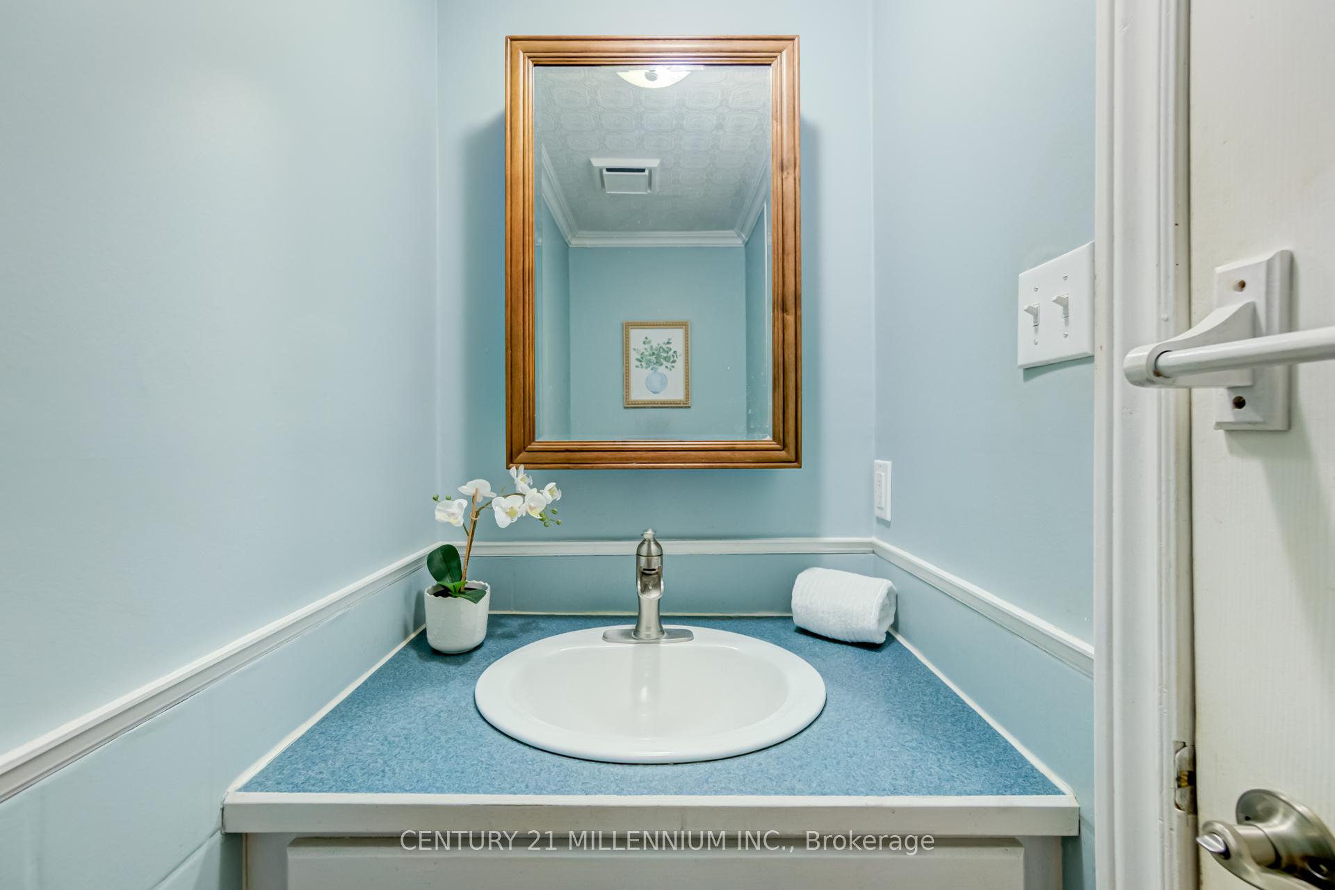 Photo 15 of 514 Pineview Gardens, Shelburne — HOMEH