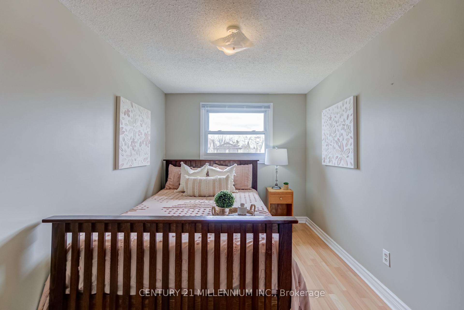 Photo 20 of 514 Pineview Gardens, Shelburne — HOMEH