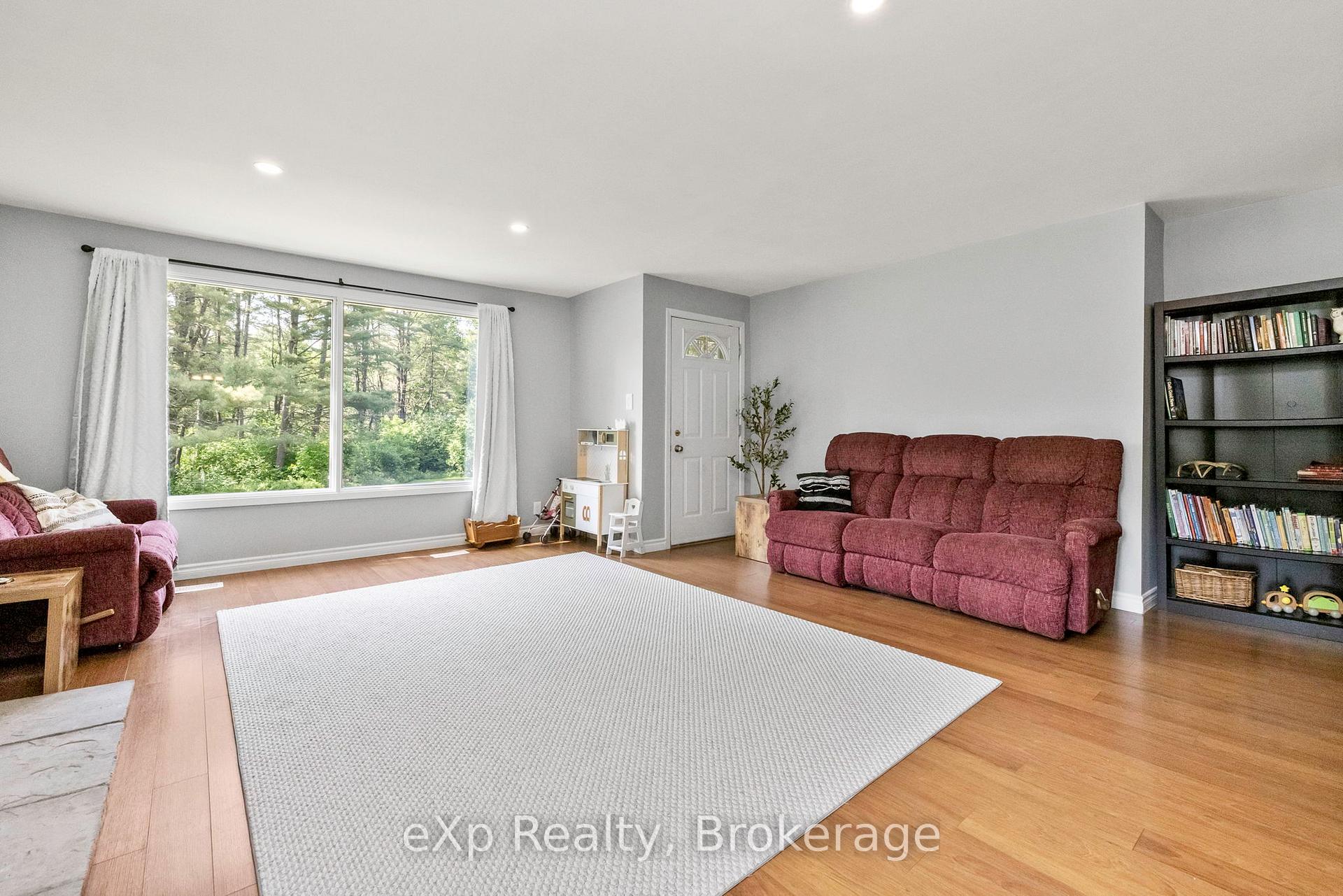 Photo 7 of 92 James Bay Jct Road, Seguin — HOMEH