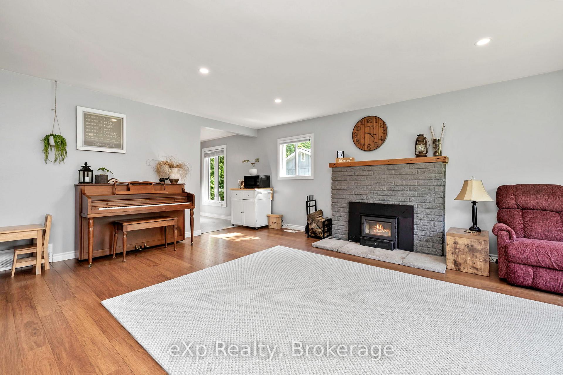 Photo 10 of 92 James Bay Jct Road, Seguin — HOMEH