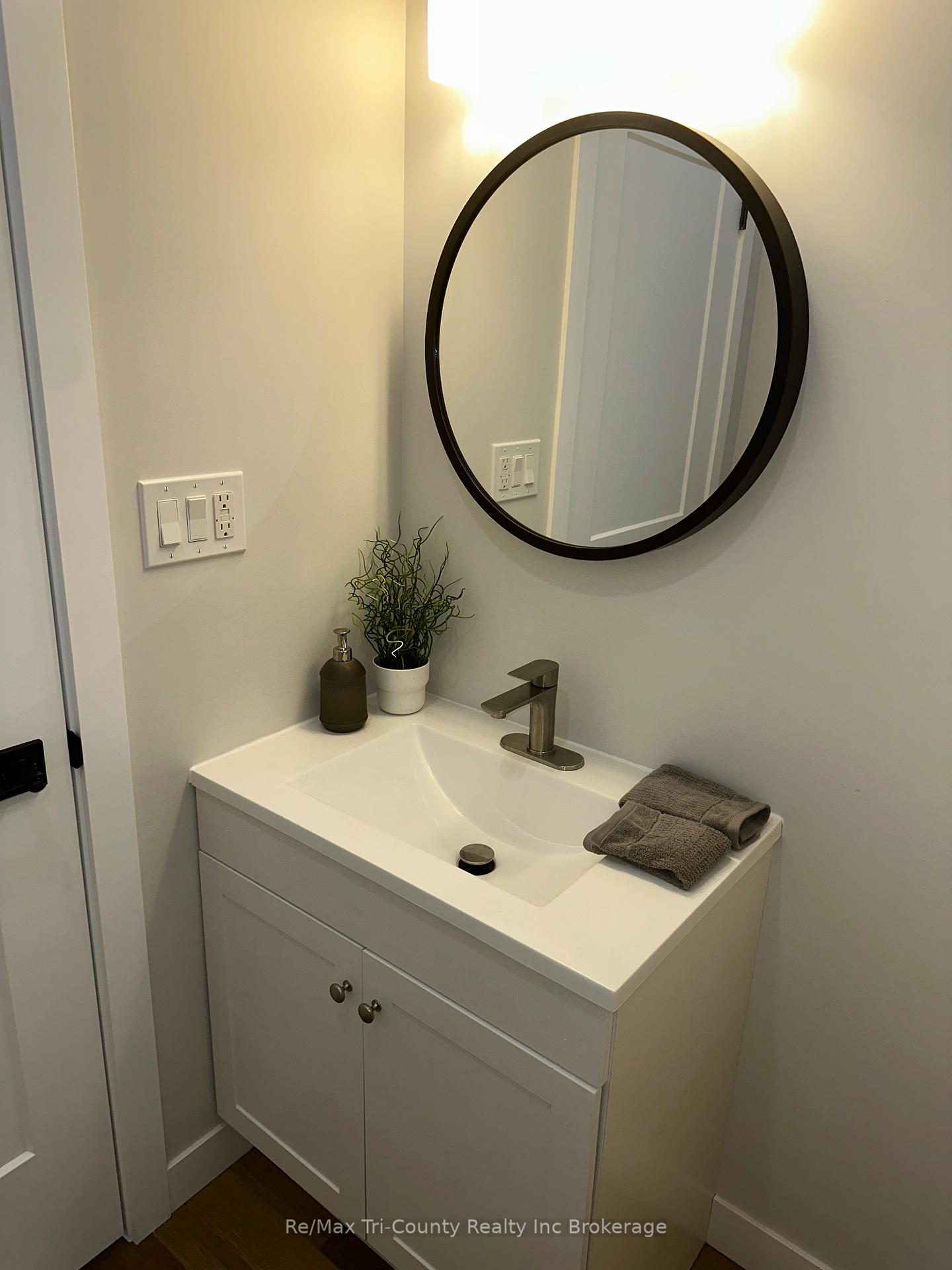 Photo 19 of 40032 Talbot Line W, Southwold, Talbotville — HOMEH