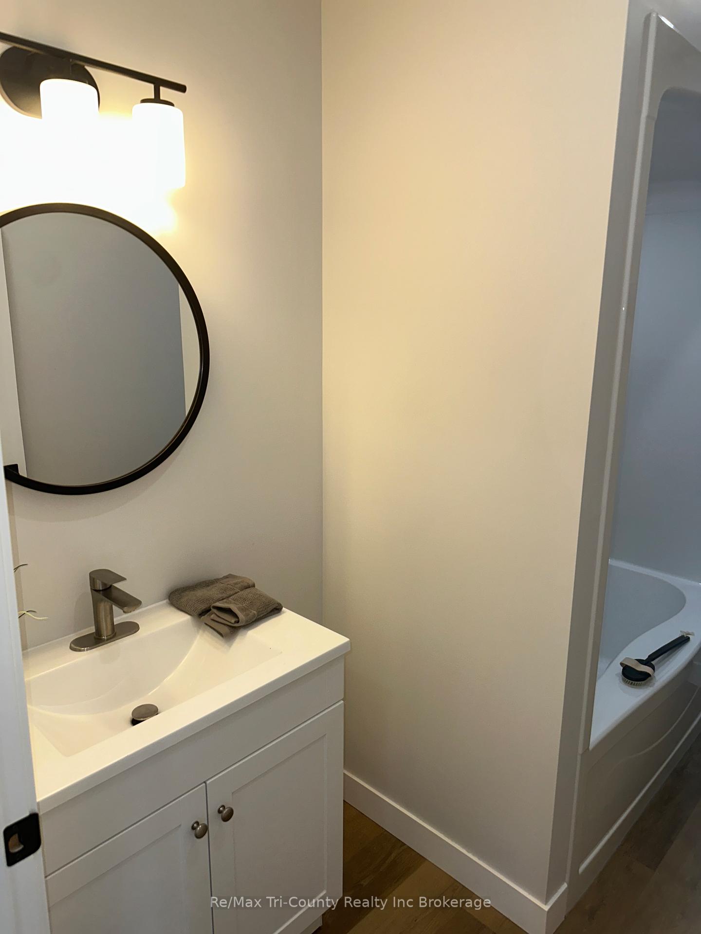 Photo 20 of 40032 Talbot Line W, Southwold, Talbotville — HOMEH