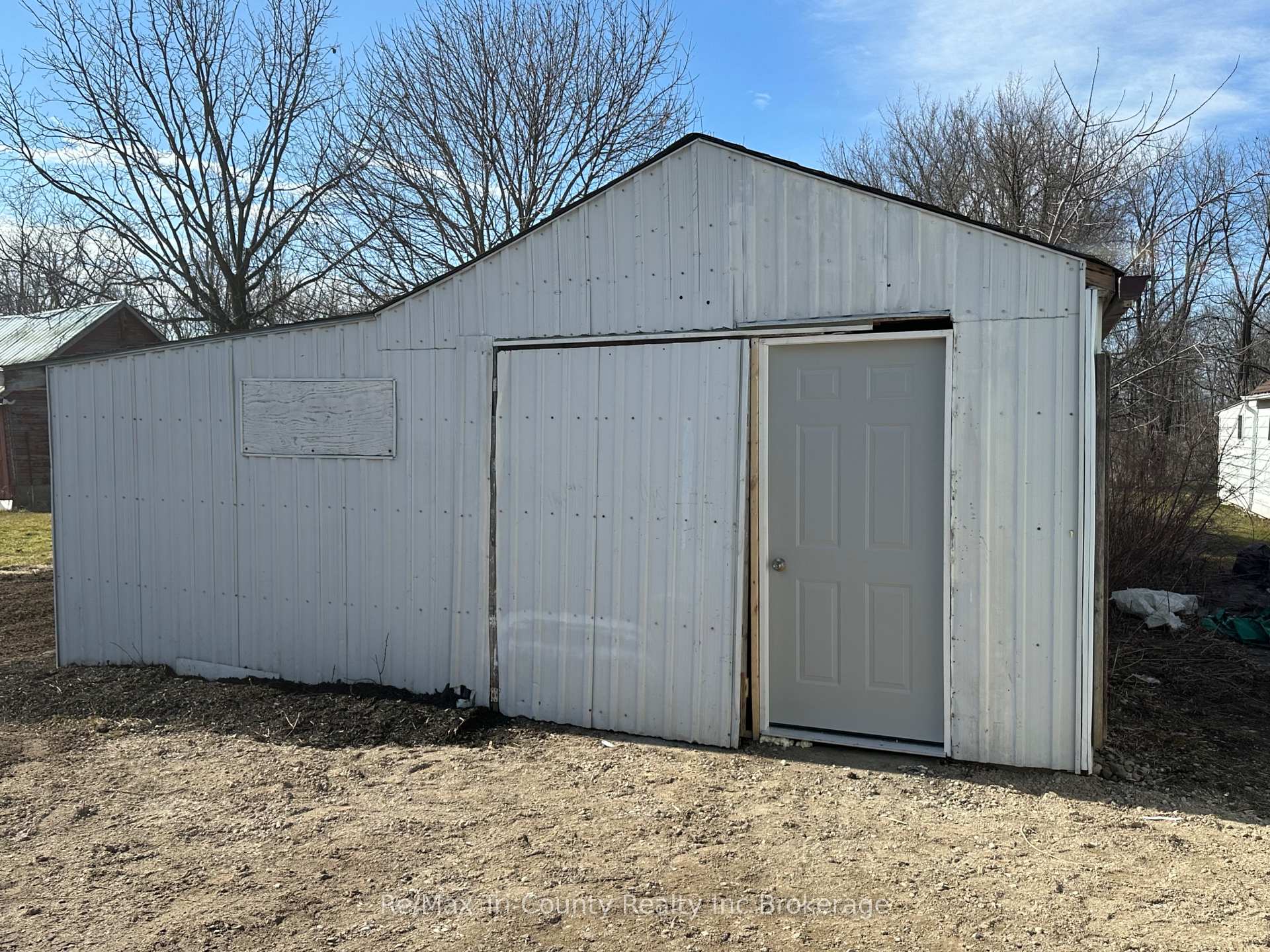 Photo 27 of 40032 Talbot Line W, Southwold, Talbotville — HOMEH
