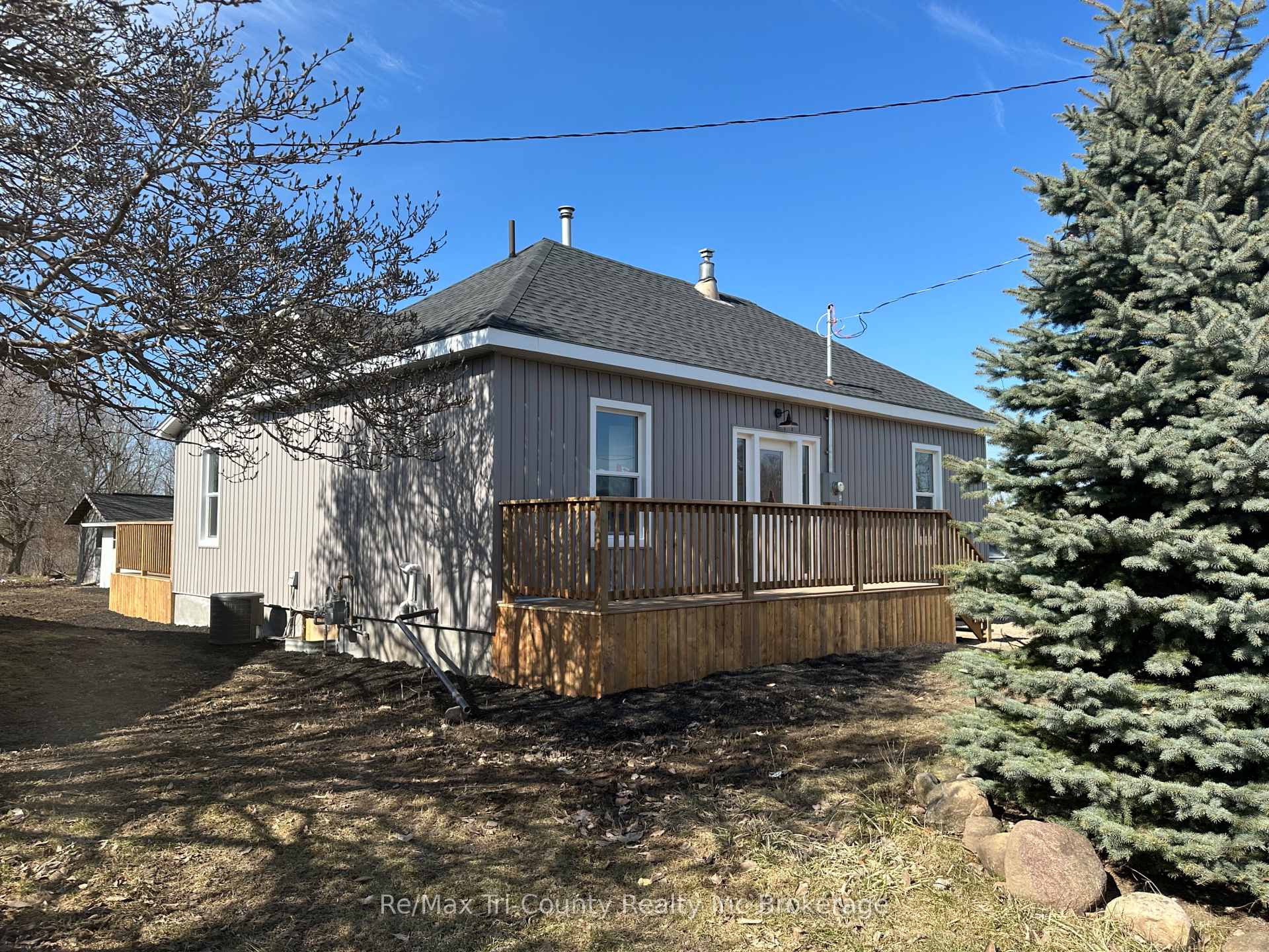 Photo 28 of 40032 Talbot Line W, Southwold, Talbotville — HOMEH