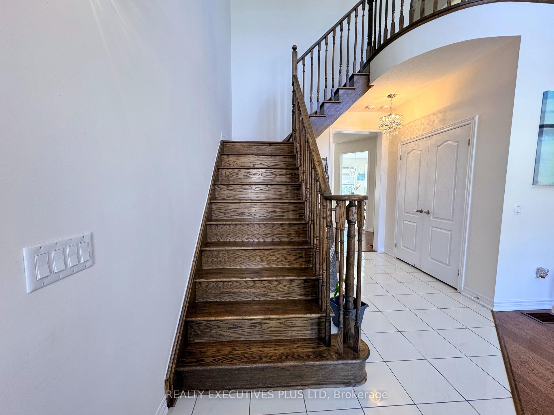 Photo 7 of 236 Johnson Drive, Shelburne — HOMEH