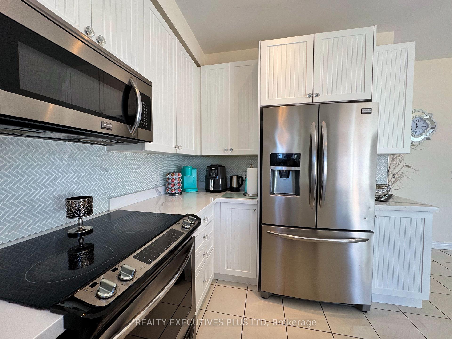 Photo 16 of 236 Johnson Drive, Shelburne — HOMEH