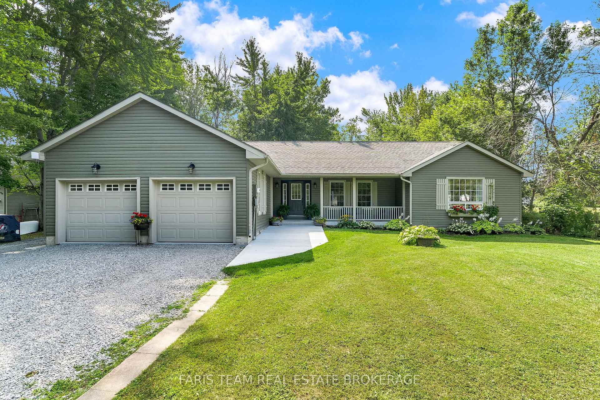 Photo 2 of 3563 Timberline Avenue, Severn, West Shore — HOMEH