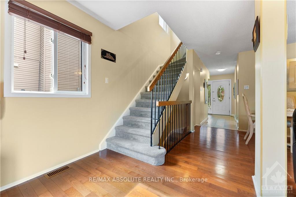 Photo 9 of 17 Sovereign Avenue, Ottawa, Craig Henry/Woodvale — HOMEH