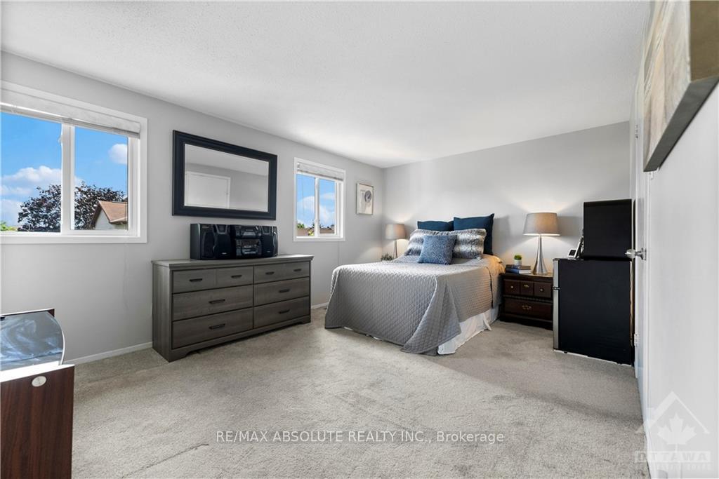 Photo 10 of 17 Sovereign Avenue, Ottawa, Craig Henry/Woodvale — HOMEH