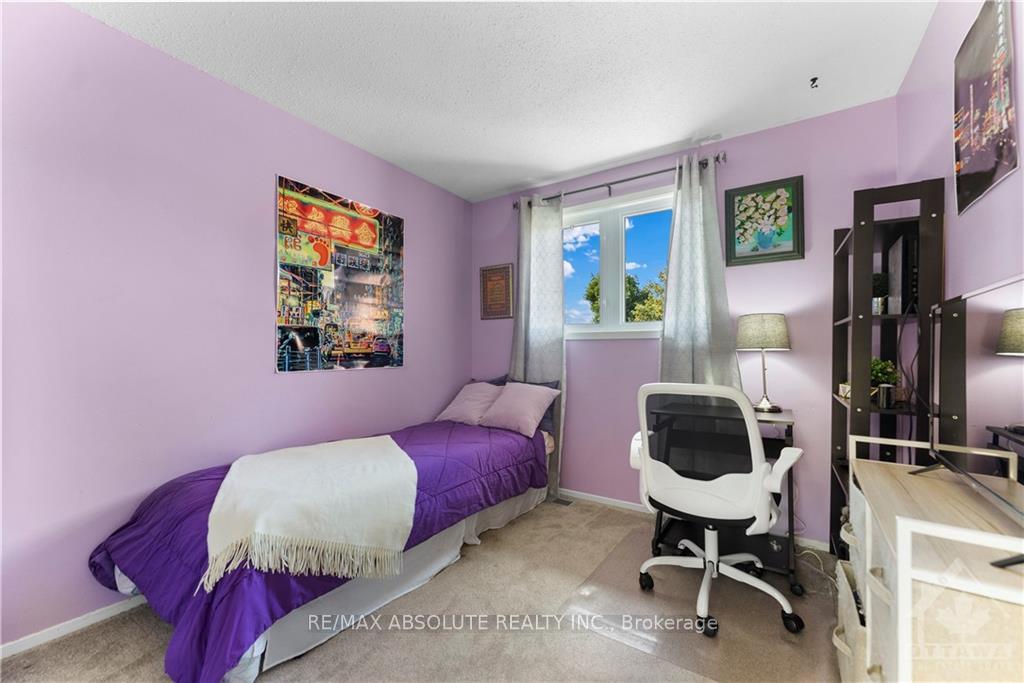 Photo 14 of 17 Sovereign Avenue, Ottawa, Craig Henry/Woodvale — HOMEH