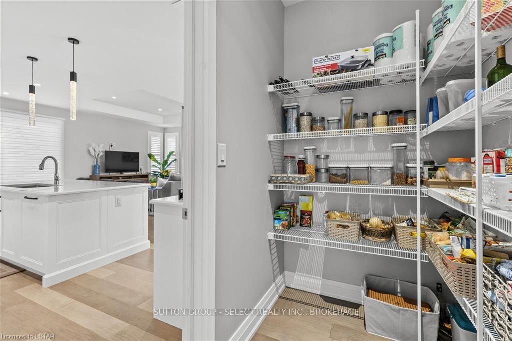 Photo 33 of 57 Royal Crescent, Southwold, Rural Southwold — HOMEH