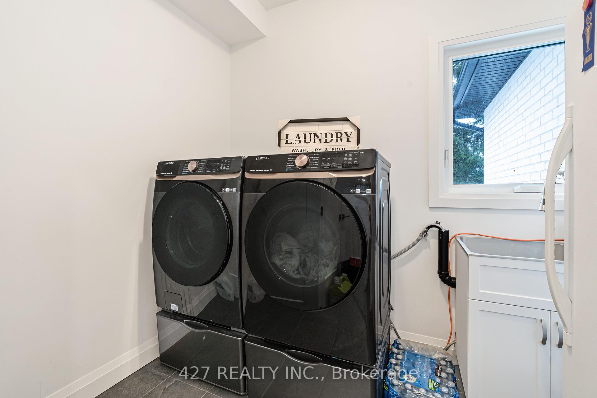 Photo 15 of 661 Main Street E, Shelburne — HOMEH