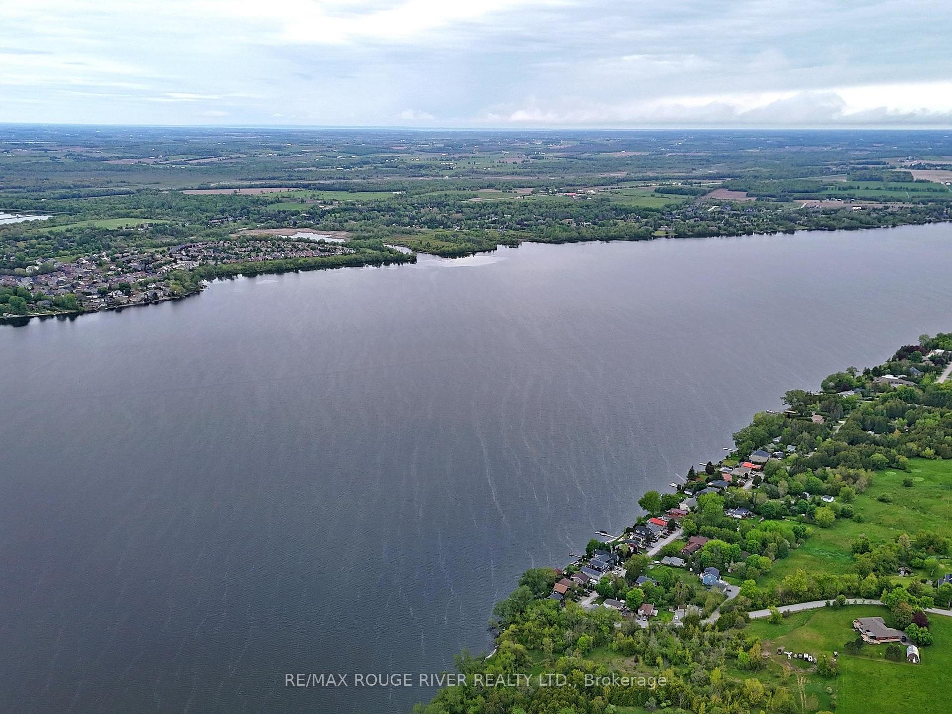 Photo 5 of 39 Coulcliff Boulevard, Scugog, Port Perry — HOMEH