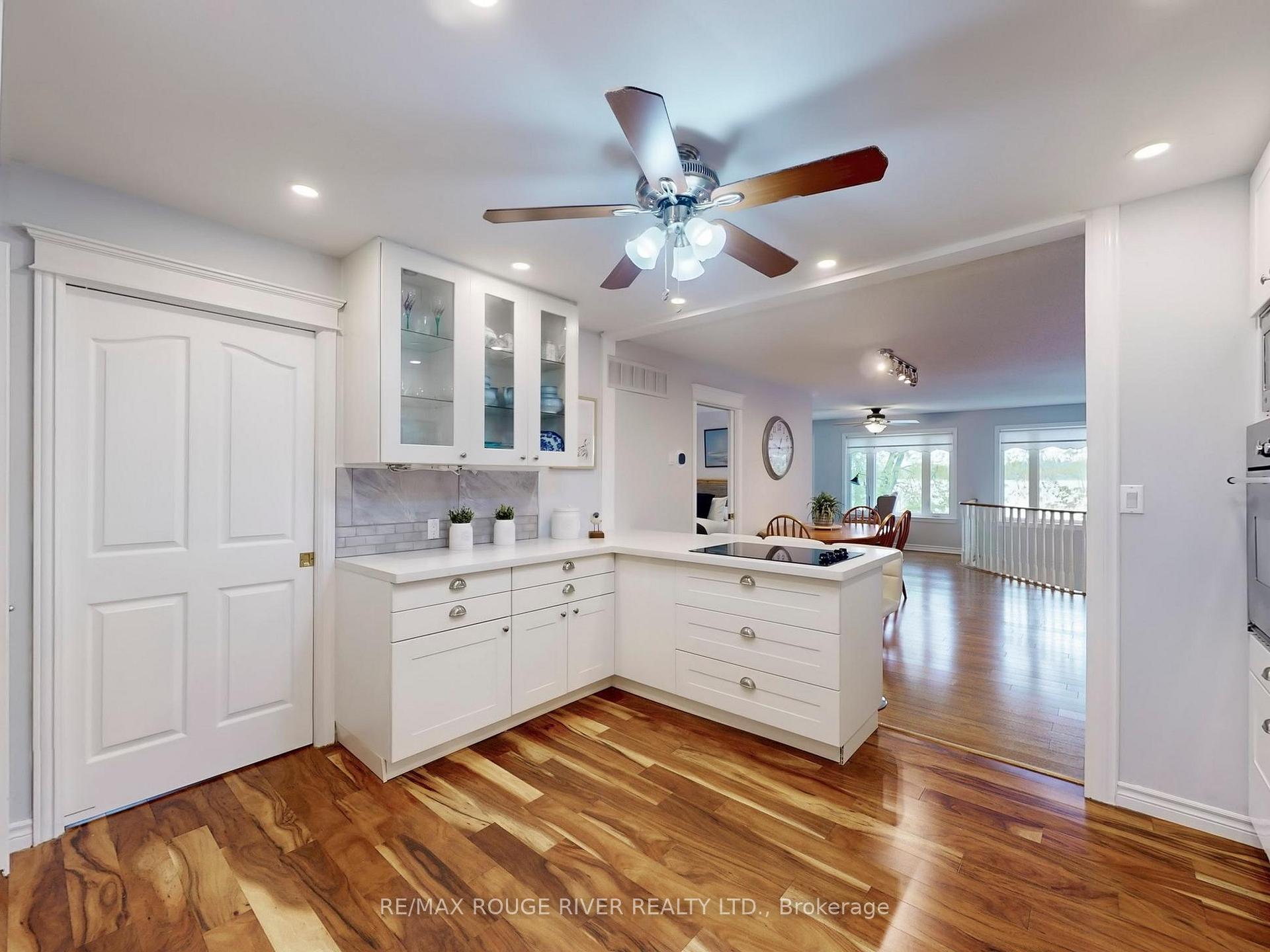 Photo 10 of 39 Coulcliff Boulevard, Scugog, Port Perry — HOMEH