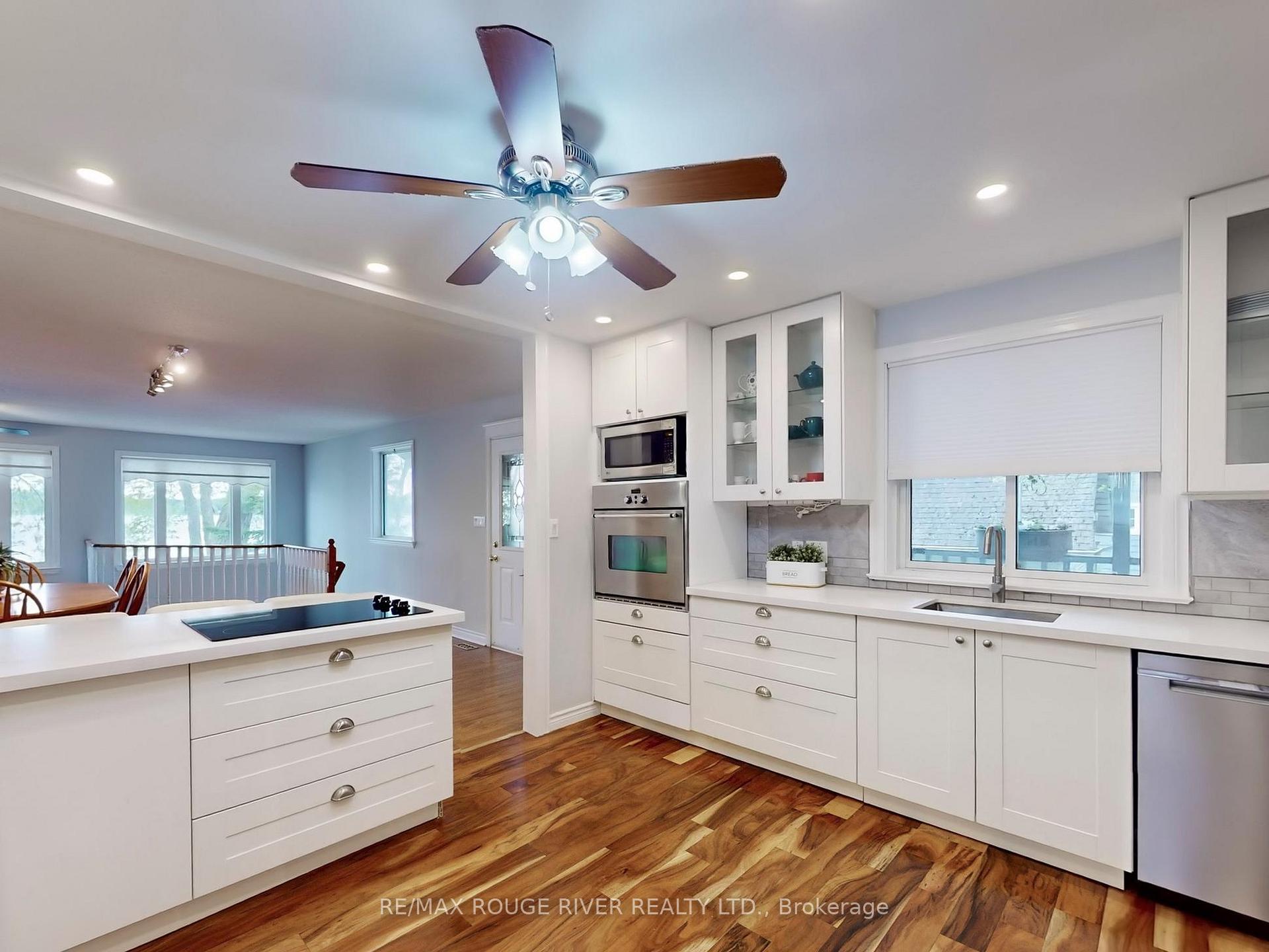 Photo 12 of 39 Coulcliff Boulevard, Scugog, Port Perry — HOMEH