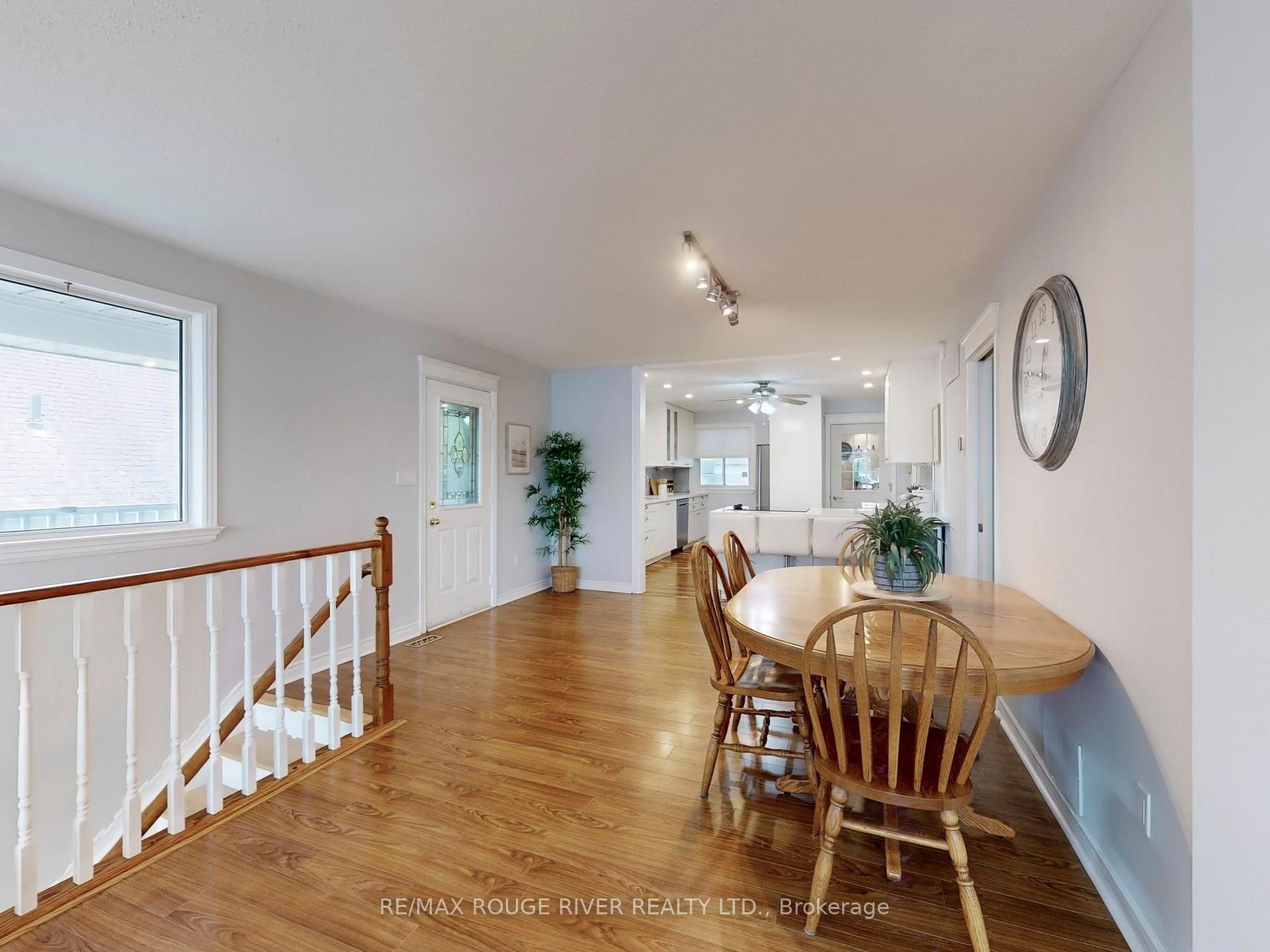 Photo 13 of 39 Coulcliff Boulevard, Scugog, Port Perry — HOMEH