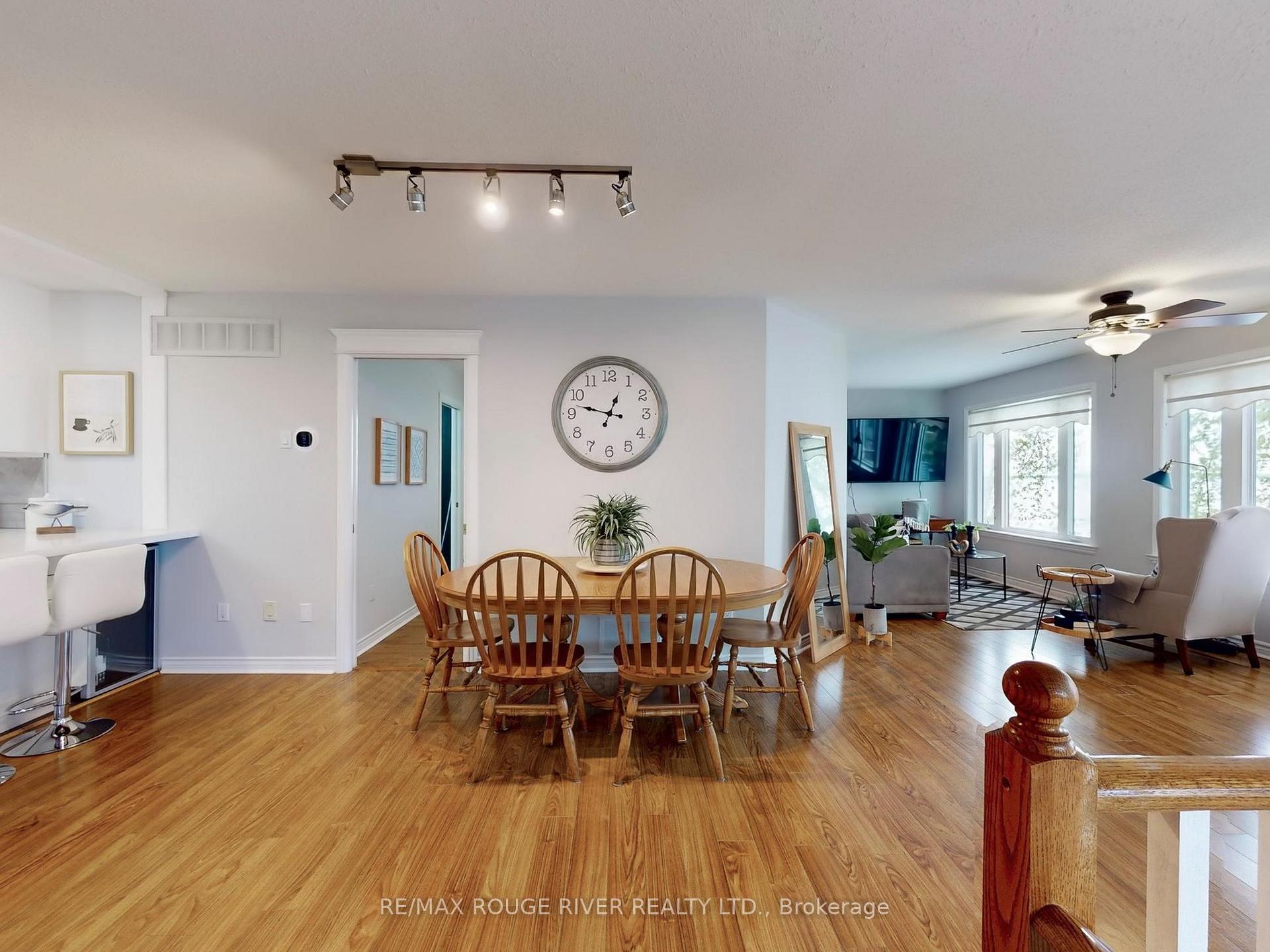 Photo 14 of 39 Coulcliff Boulevard, Scugog, Port Perry — HOMEH