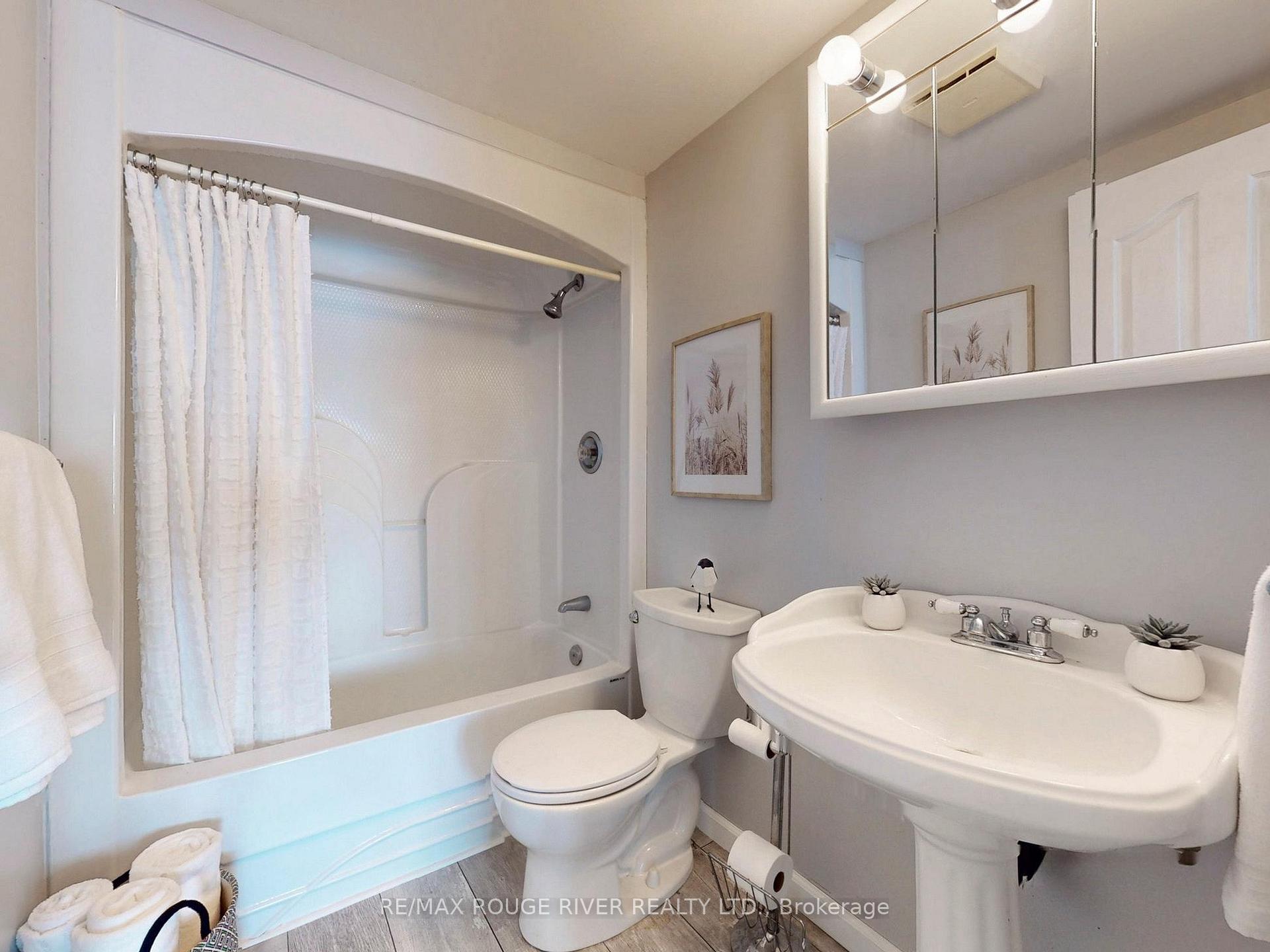 Photo 39 of 39 Coulcliff Boulevard, Scugog, Port Perry — HOMEH