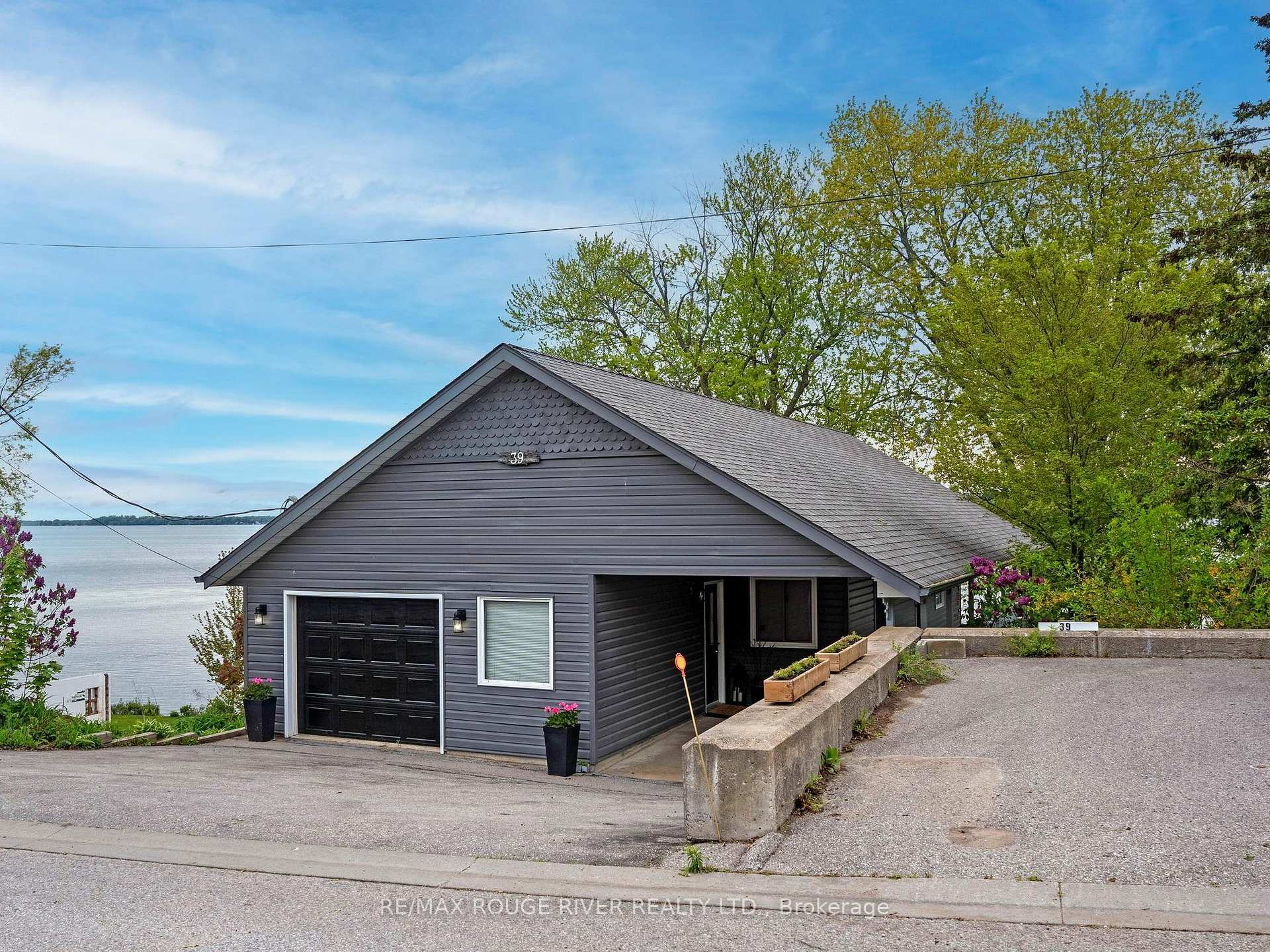 Photo 48 of 39 Coulcliff Boulevard, Scugog, Port Perry — HOMEH